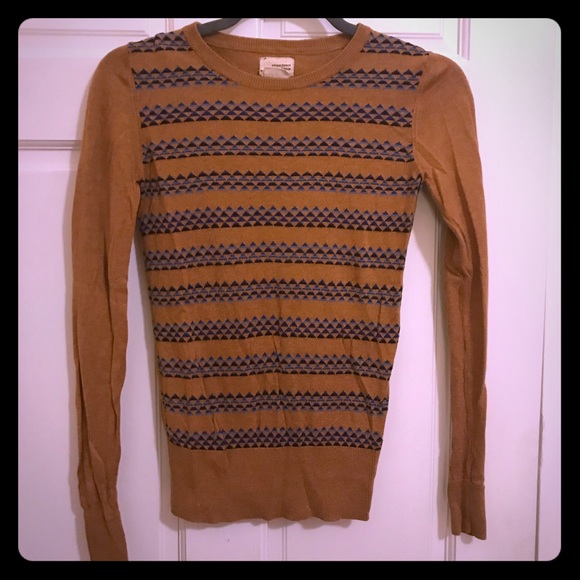 Urban Outfitters Sweaters - 3/20💥Urban Outfitters Sweater